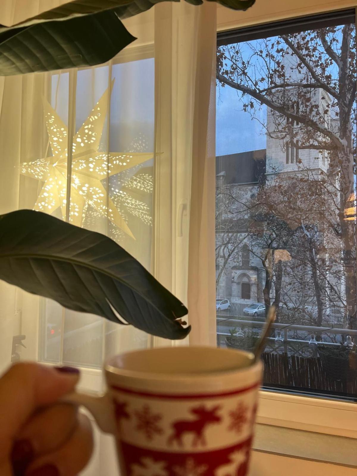 West Budapest Apartman Luaran gambar